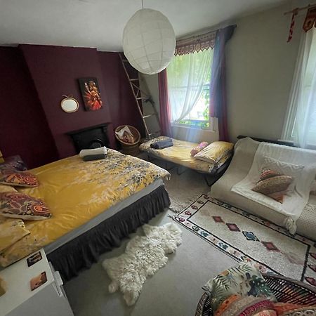 Homestay In The Heart Of Avalon Glastonbury Extérieur photo